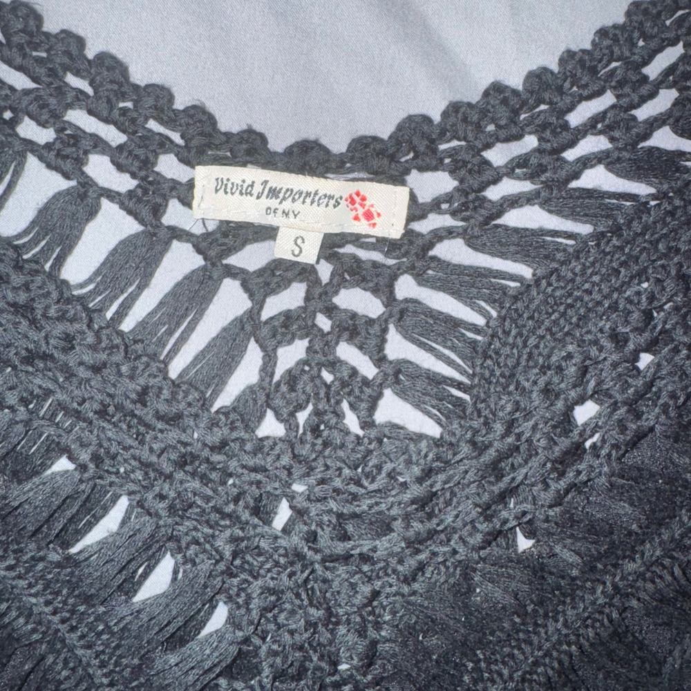 Black Crochet Lace V-Neck Boho Goth Sharkbite Blouse Small - Picture 3 of 5